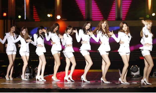 SNSD performing their hit song "Genie". (Reuters)