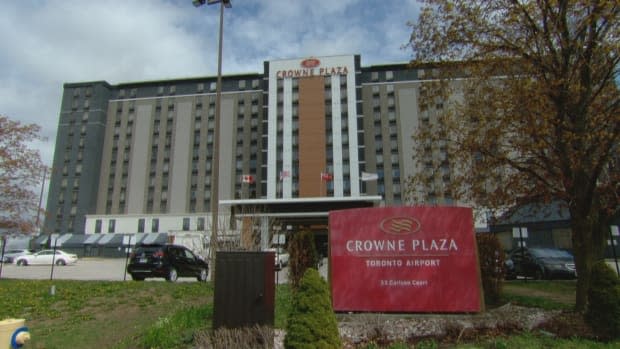 There are 13 confirmed COVID-19 cases among staff members at this quarantine hotel in Etobicoke. (CBC - image credit)