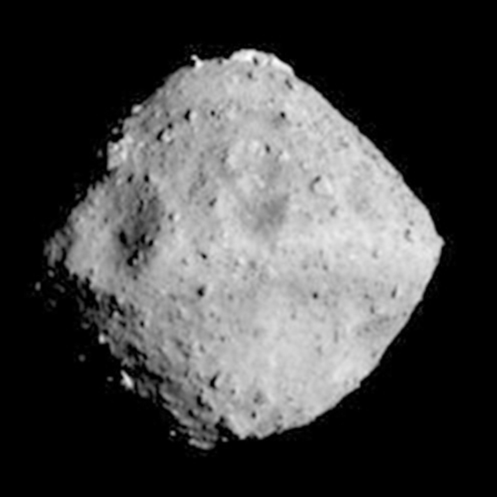 <em>The asteroid of Ryugu that Hayabusa2 was expected to reach as its target (PA)</em>