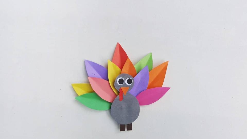 rainbow turkey easy thanksgiving crafts for kids