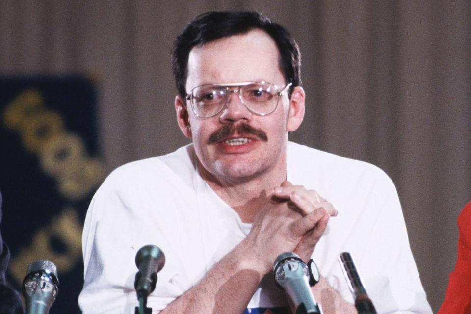 <p>Peter Turnley/Corbis/VCG via Getty</p> Terry Anderson at a press conference in 1991 following his release