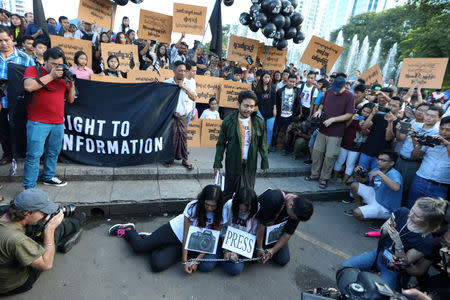 Myanmar press freedom advocates and youth activists hold a demonstration demanding the freedom of two jailed Reuters journalists Wa Lone and Kyaw Soe Oo in Yangon, Myanmar September 16, 2018. REUTERS/Ann Wang