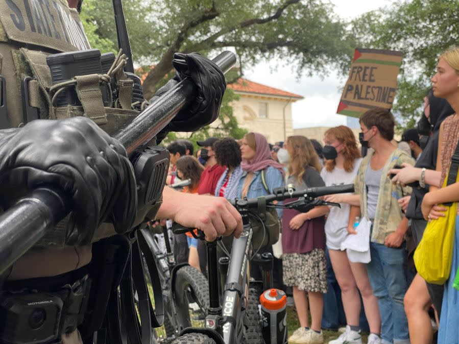 People gather on the University of Texas at Austin’s campus to protest in support of Gaza. April 24, 2024 | Jordan Belt/KXAN News