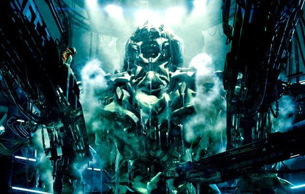 Hugo Weaving – 
 Transformers (2007)