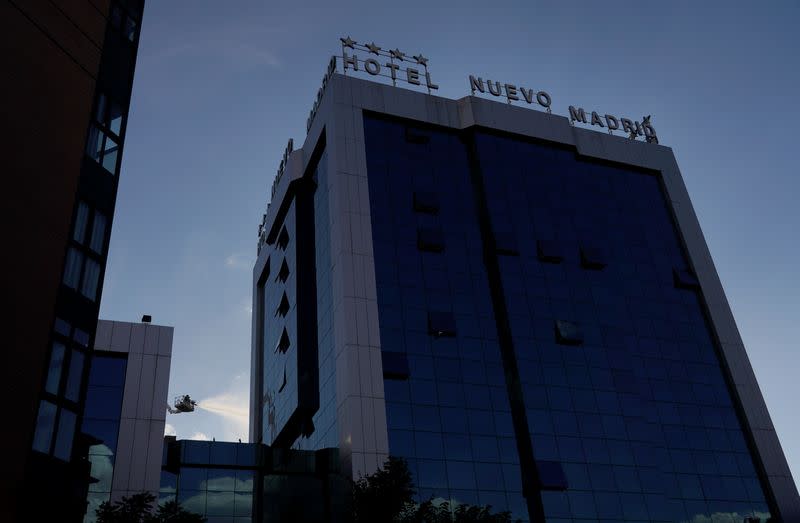 Fire in upper floors of hotel in Madrid