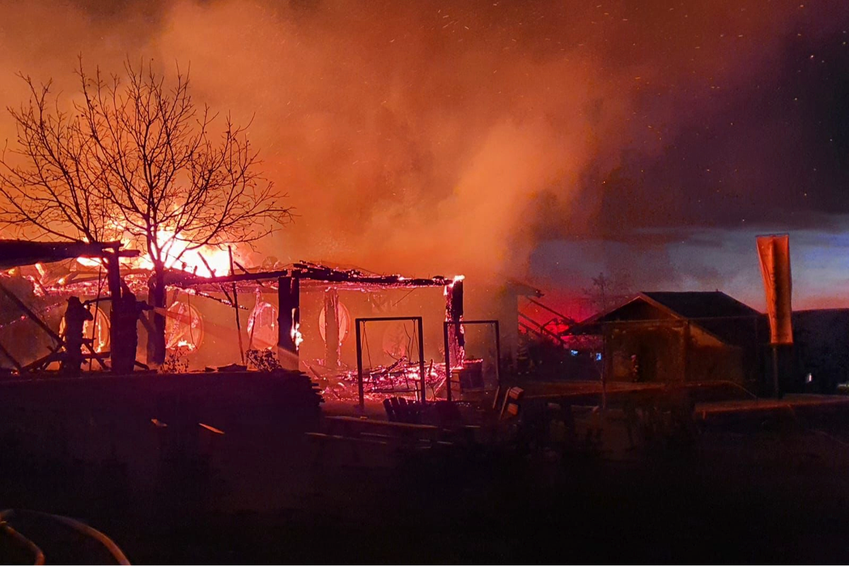 Huge blaze at the Ferma Dacilor guesthouse in Tohani (AP)