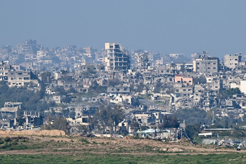 Edificios destruidos en Gaza, visto desde Sderot, Israel.