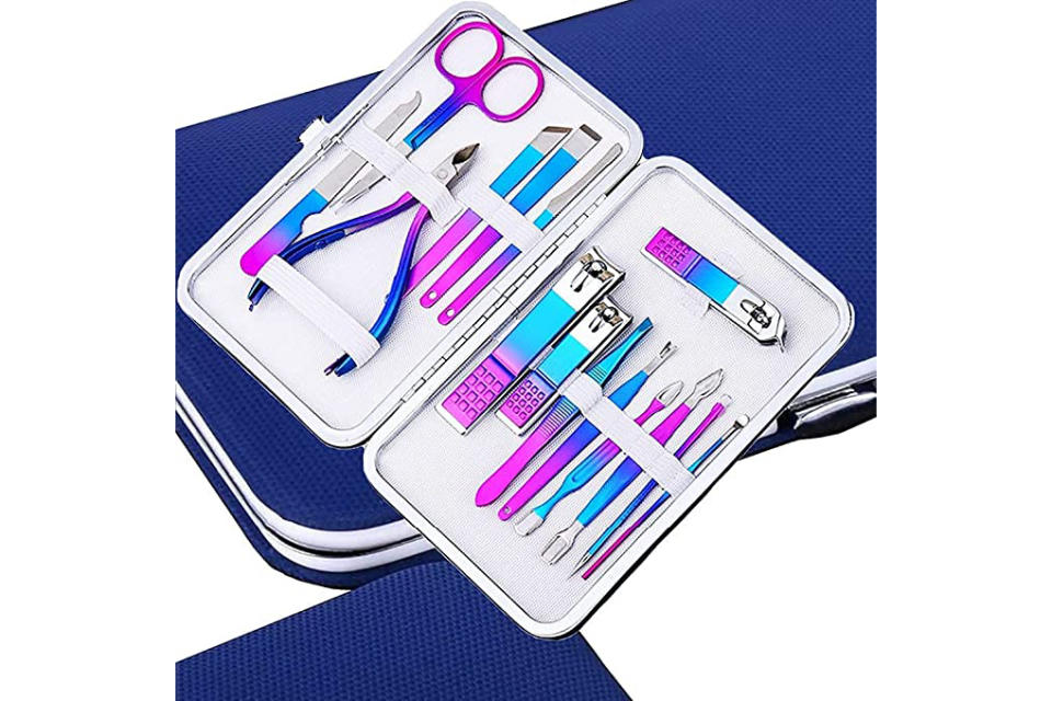 IFAN Professional Nail Clipper Nail File Nail Cutter 15PCS in 1 Rainbow Stainless Steel Manicure Set Pedicure Combo Facial Care Tools for Household Travel Portable Women. (Photo: Amazon SG)