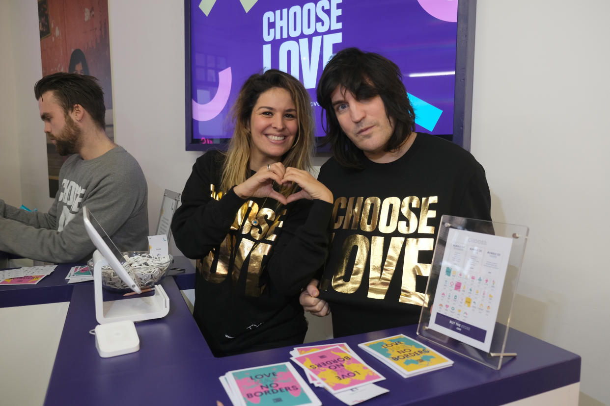 LONDON, ENGLAND - DECEMBER 18:    Lliana Bird and Noel Fielding volunteer at the 'Choose Love' shop for Help Refugees in Covent Garden on December 18, 2019 in London, England.  (Photo by David M. Benett/Dave Benett/Getty Images)
