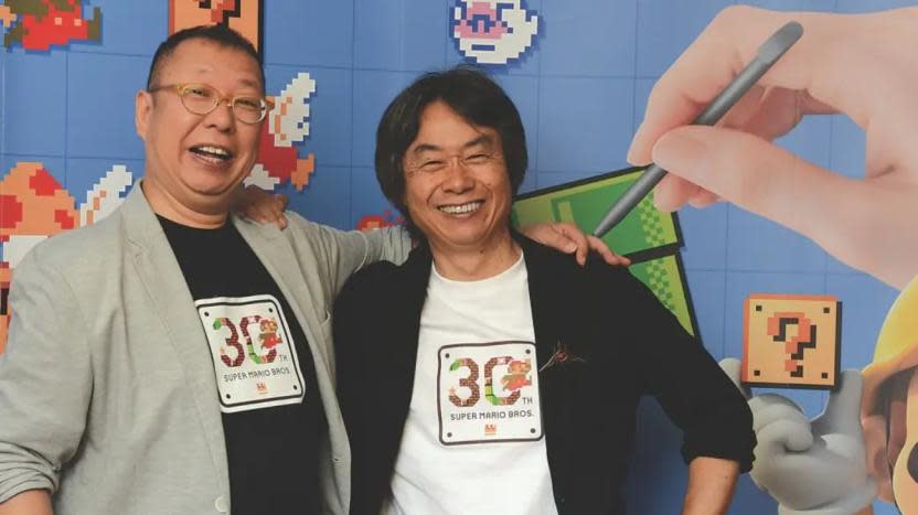 Takashi Tezuka (izquierda) ha sido uno de los diseñadores más importantes de Nintendo, trabajando desde el primer Super Mario Bros