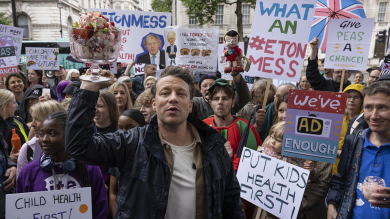 Jamie Oliver leading food campaign