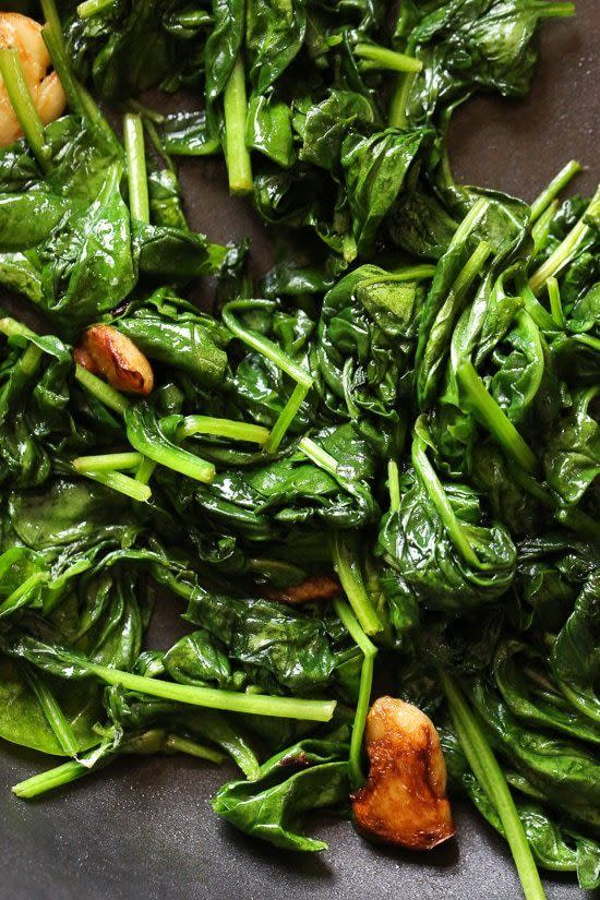 10) Wilted Baby Spinach with Garlic and Oil