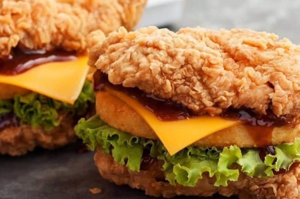 <p>Recipe Fairy</p><p>If you can’t get it in the fast-food chain, why not figure out how to make it yourself?</p><p><strong>Get the recipe: </strong><a href="https://recipefairy.com/kfc-double-down/" rel="nofollow noopener" target="_blank" data-ylk="slk:KFC Double Down;elm:context_link;itc:0;sec:content-canvas" class="link rapid-noclick-resp"><strong>KFC Double Down</strong></a></p>