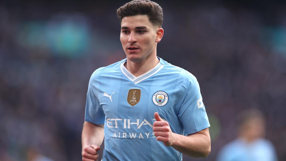 Manchester City Asserts Key Rotational Player Is Not for Sale Amid Chelsea and PSG Links