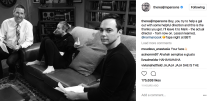 <p>Die Ratschläge, die Jim Parsons seiner Kollegin Kaley Cuoco am Set von The Big Bang Theory gegeben hat, kamen wohl nicht sonderlich gut an. Deswegen überließ Parsons alles weitere dann auch dem tatsächlichen Regisseur Mark Cendrowski. (Bild: Instagram.com/Jim Parsons) </p>