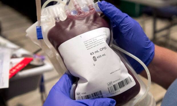 The federal government is going to court to block a human rights complaint accusing it of backing Canadian Blood Services' policy on donations from gay and bisexual men.