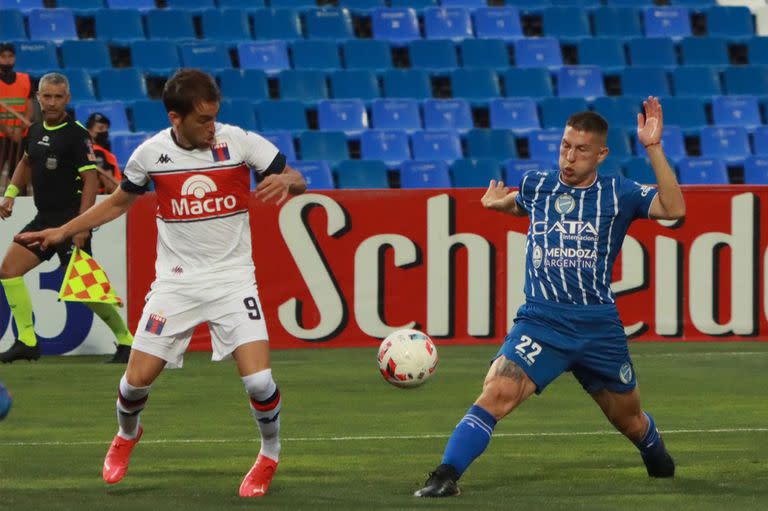 Godoy Cruz juega contra Tigre