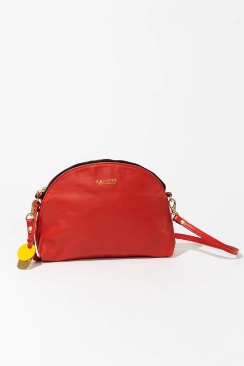 Can anyone help me ID this LV bag? : r/handbags