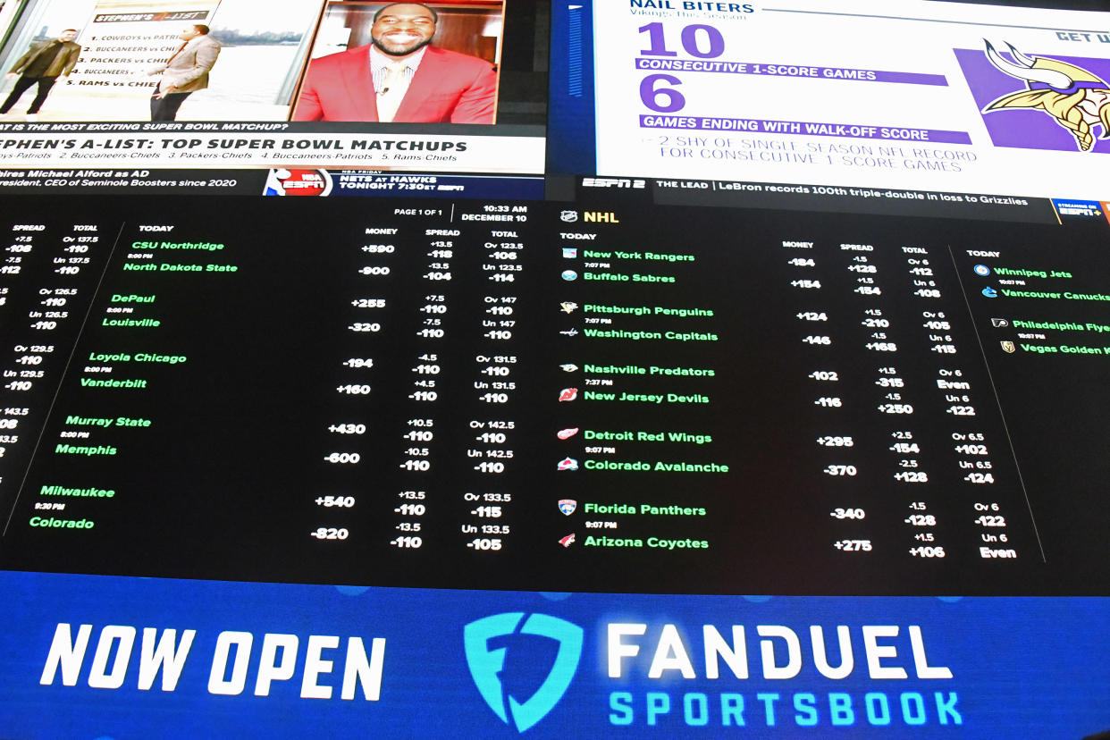 The FanDuel Sportsbook at Live! Casino & Hotel Maryland launches sports betting, Dec. 10, 2021. (Kim Hairston/The Baltimore Sun/Tribune News Service via Getty Images)