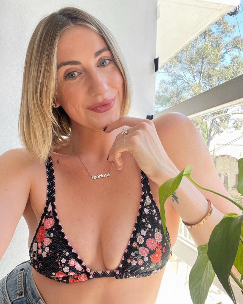 Curtis founded Be Fearless Inc., a “reinvented career brand” devoted to “helping you be fearless & the boss of your own life.” She often promotes her brand on social media. In this photo, she is wearing a “fearless” necklace. Instagram/@alexa_curtis
