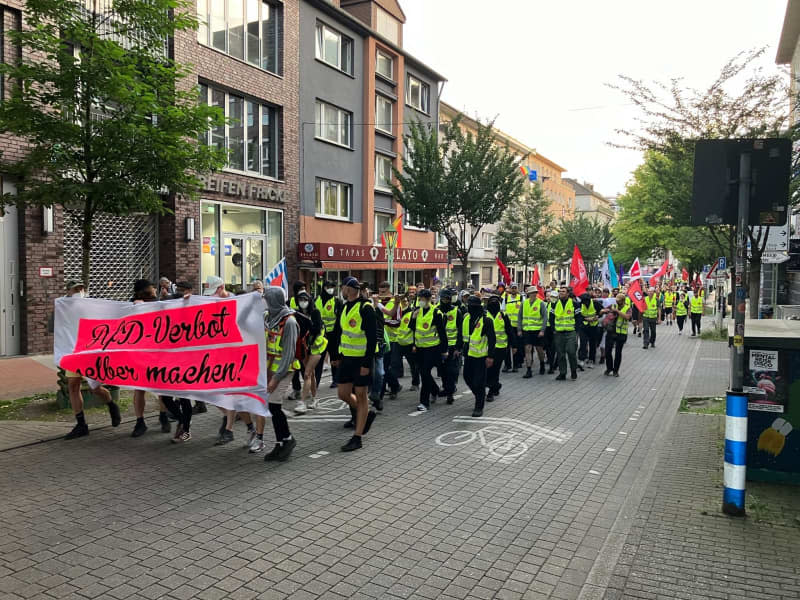 People demonstrate against the Alternative for Germany (AfD) party conference. Helge Toben/dpa