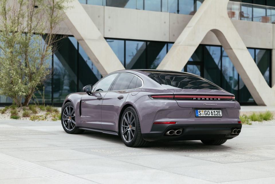 2024 porsche panamera 4 ehybrid