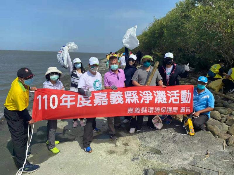 守護海洋生態還海行動1095淨灘　上百人清400公斤垃圾