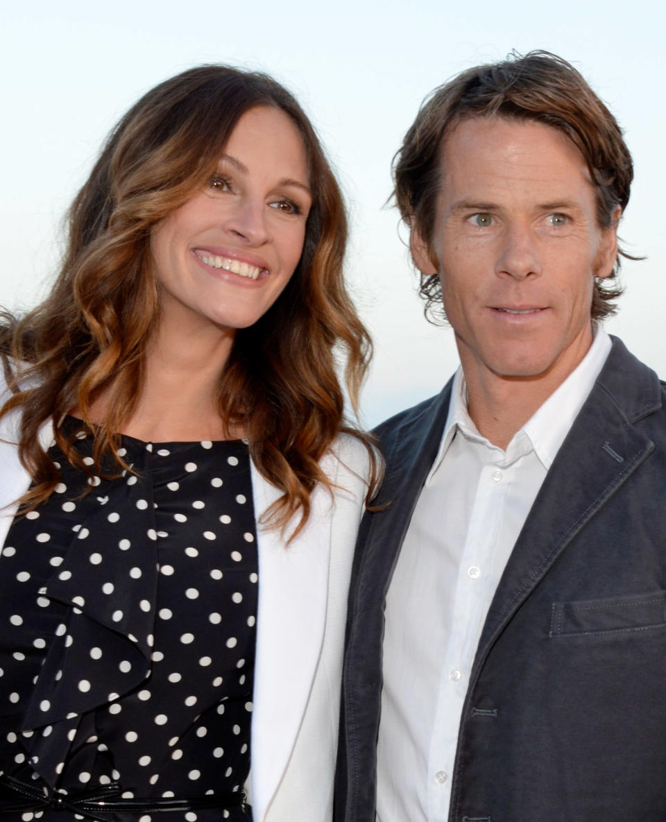 Julia Roberts and Danny Moder attend a 2012 charity event. (Photo: Lester Cohen/WireImage)