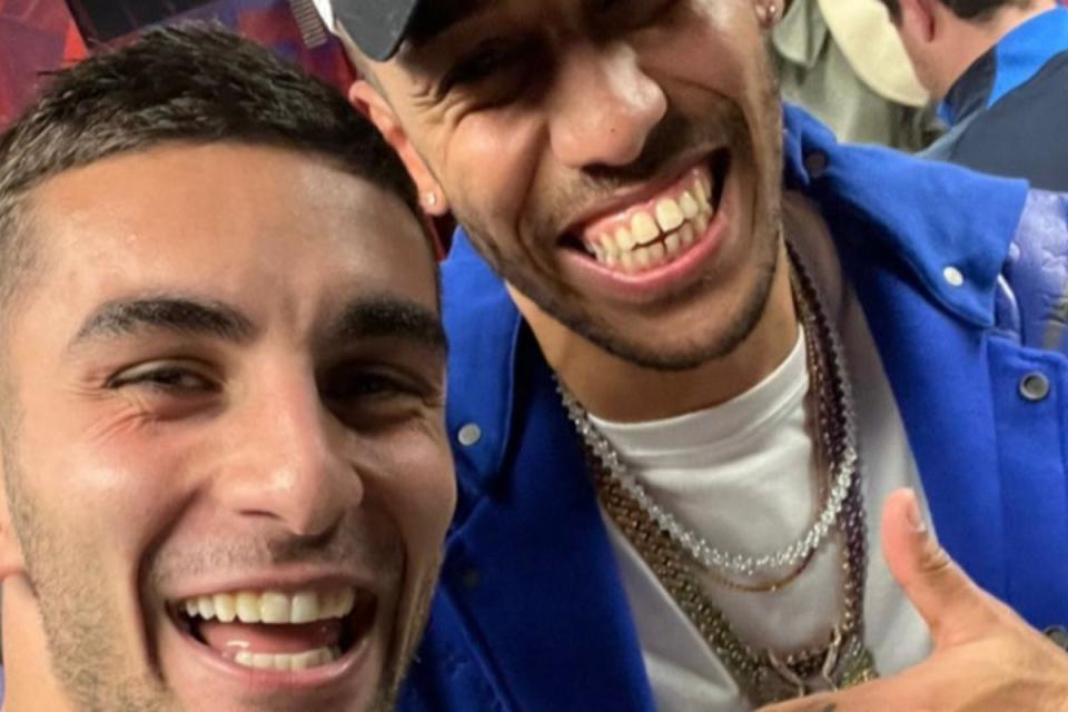 Pierre-Emerick Aubameyang was in the Barcelona dressing room following their Clasico win (Instagram/@ferrantorres)