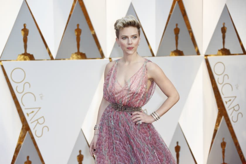 HOLLYWOOD, CA - February 26, 2017 Scarlett Johansson during the arrivals at the 89th Academy Awards on Sunday, February 26, 2017 at the Dolby Theatre at Hollywood & Highland Center in Hollywood, CA. (Jay L. Clendenin / Los Angeles Times)