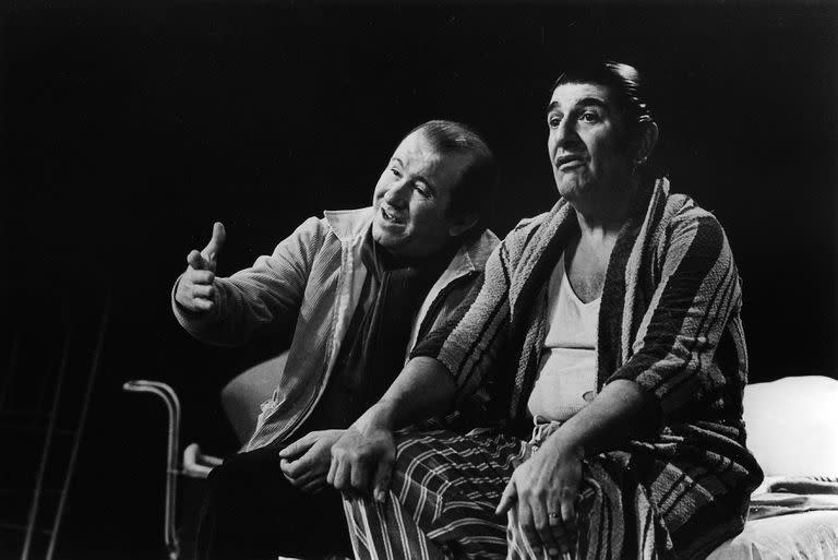Ulises Dumont y Carlos Carella, en la primera versión de El acompañamiento, de Carlos Gorostiza, en Teatro Abierto