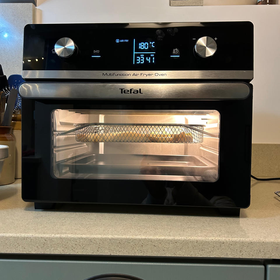 Testing the Tefal Oven Air Fryer at home