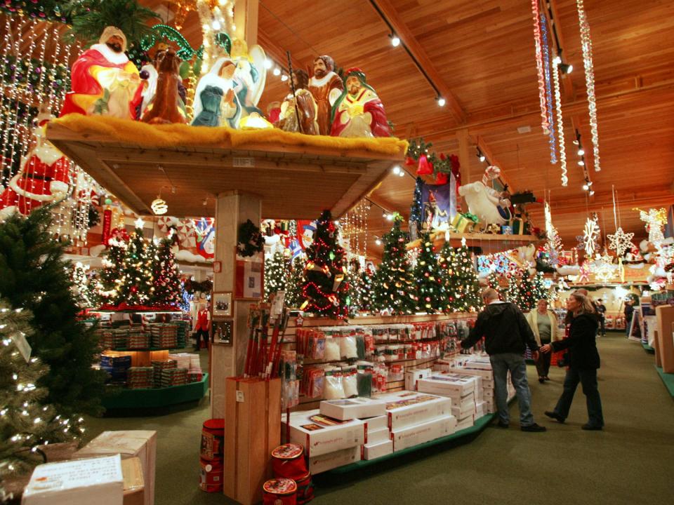 michigan Bronner's christmas wonderland store