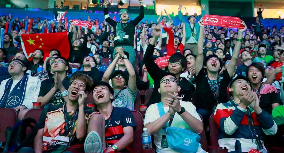 Crowd at a Dota 2 tournament (Photo: Getty)