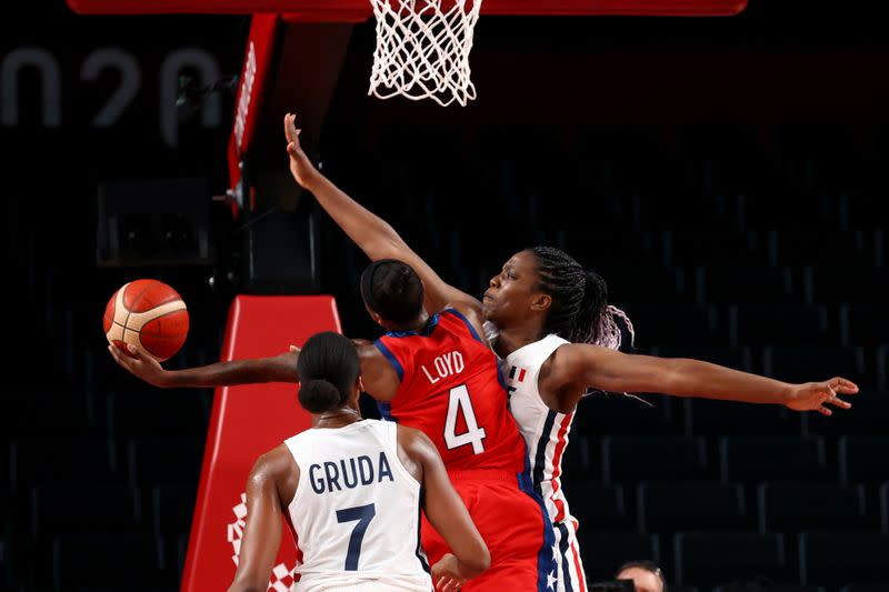 Basketball - Women - Group B - France v United States