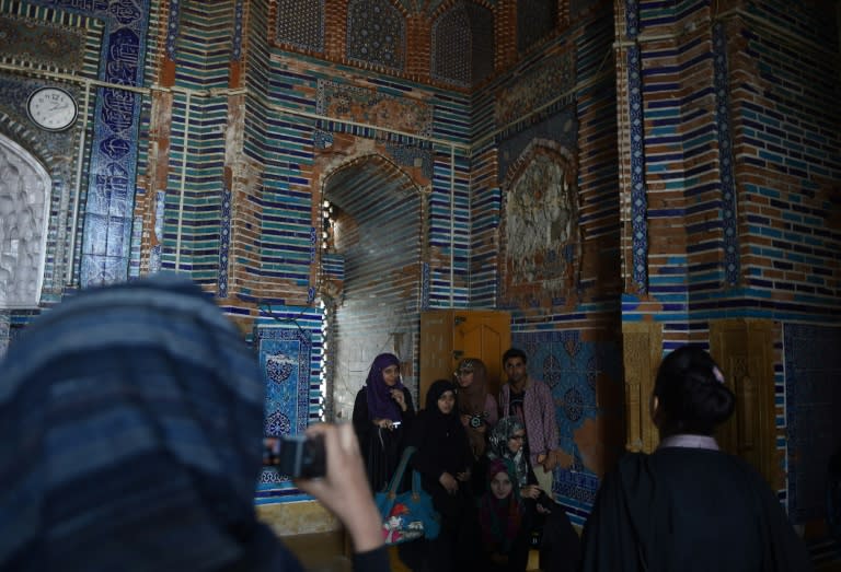 Efforts are being made to drain groundwater threatening the structure of the historic Shah Jahan Mosque in Pakistan