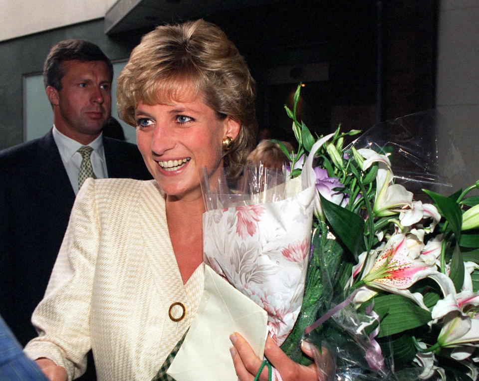 La Princesa Diana Dejando El Mortimer Market Centre En Londres Después De Una Sesión Informativa Del National Aids Trust. (Foto de la biblioteca de imágenes de Tim Graham/Getty Images)