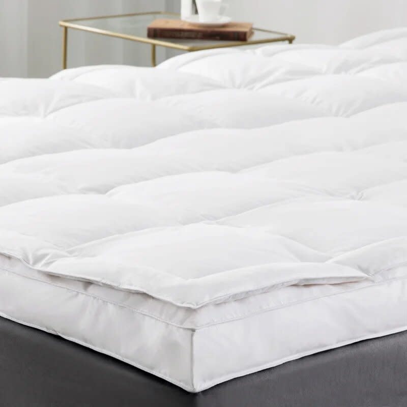 Adley 3" Feathers Mattress Topper