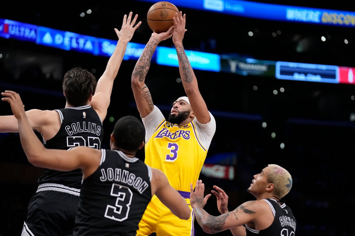 SPURS-LAKERS (AP)