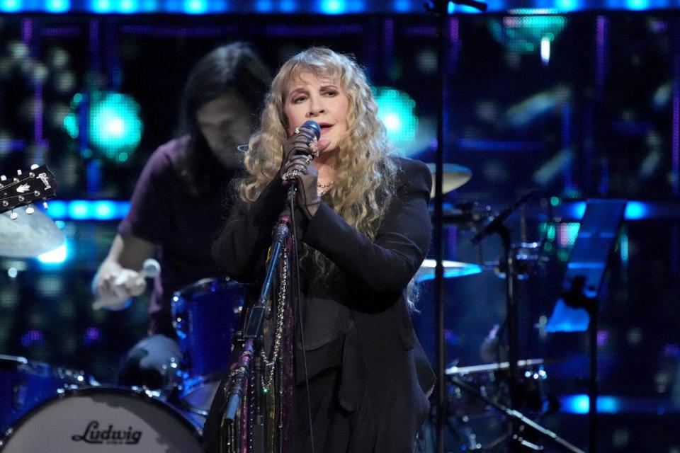 PHOTO: Stevie Nicks performs onstage at the 38th Annual Rock & Roll Hall Of Fame Induction Ceremony at Barclays Center on November 03, 2023 in New York City. (Jeff Kravitz/FilmMagic/Getty Images)