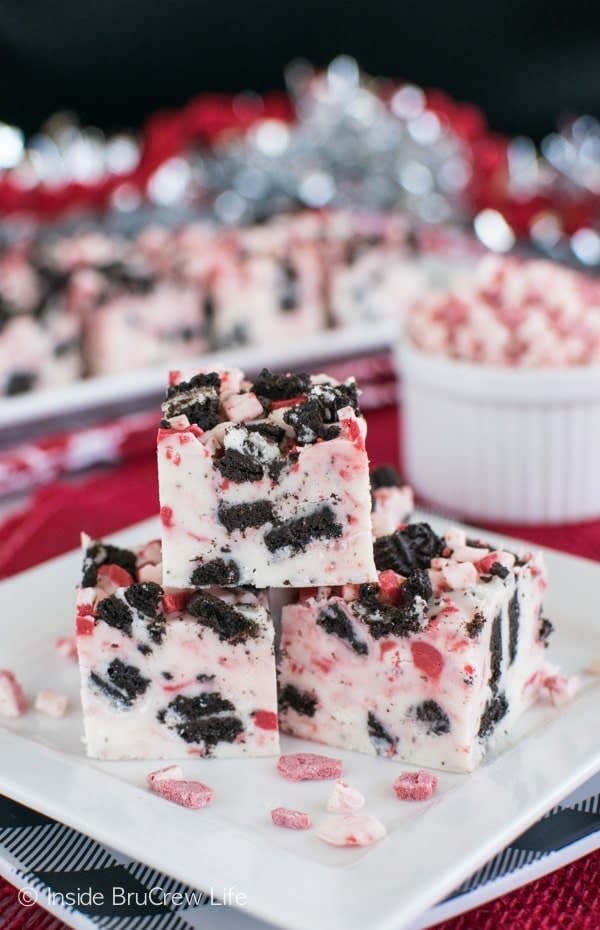 Peppermint Cookies And Cream Fudge