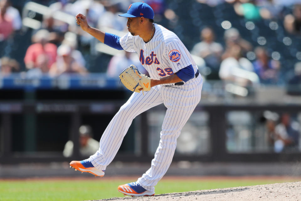 Edwin Diaz #39 of the New York Mets pitches during the game between the San Diego Padres and the New York Mets at Citi Field on Thursday, July 25, 2019 in Flushing, New York. (Photo by Lizzy Barrett/MLB Photos via Getty Images)
