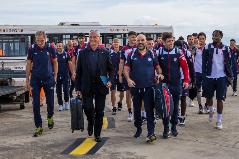 Claudio Ranieri y el objetivo cumplido de volver con Cagliari a la primera división del Calcio