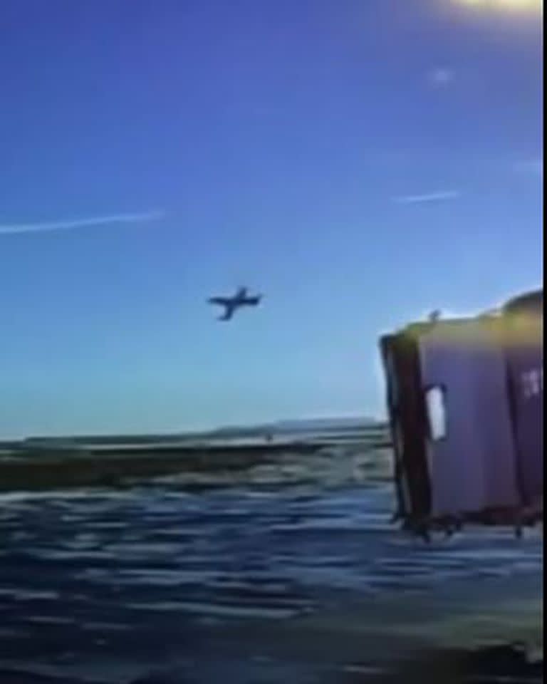 El momento en que se estrella el avión sanitario en Río Grande.