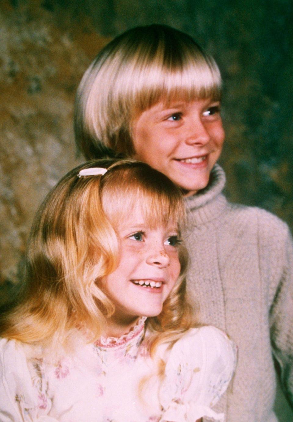 Kurt Cobain with his sister Kimberly