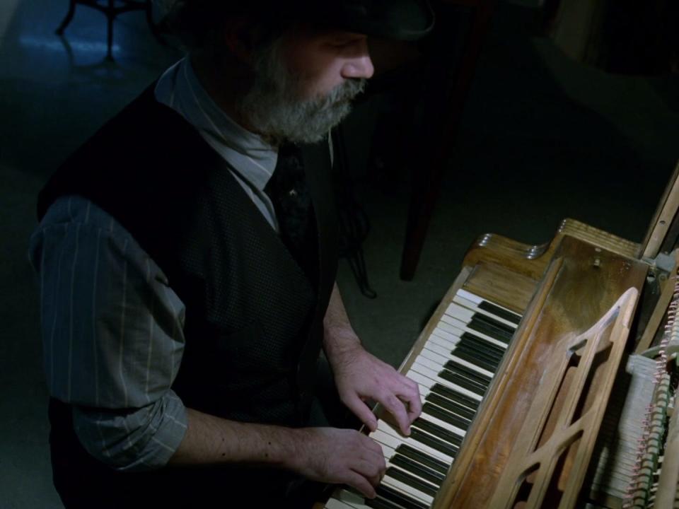Piano Player in Ford's Office westworld