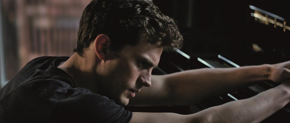 <p>Jamie Dornan a fait de très nombreuses recherches sur le sadomasochisme. L’acteur s’est même déplacé au donjon BDSM (bondage, discipline et sadomasochisme) à Vancouver, au Canada. © Universal Pictures International France </p>