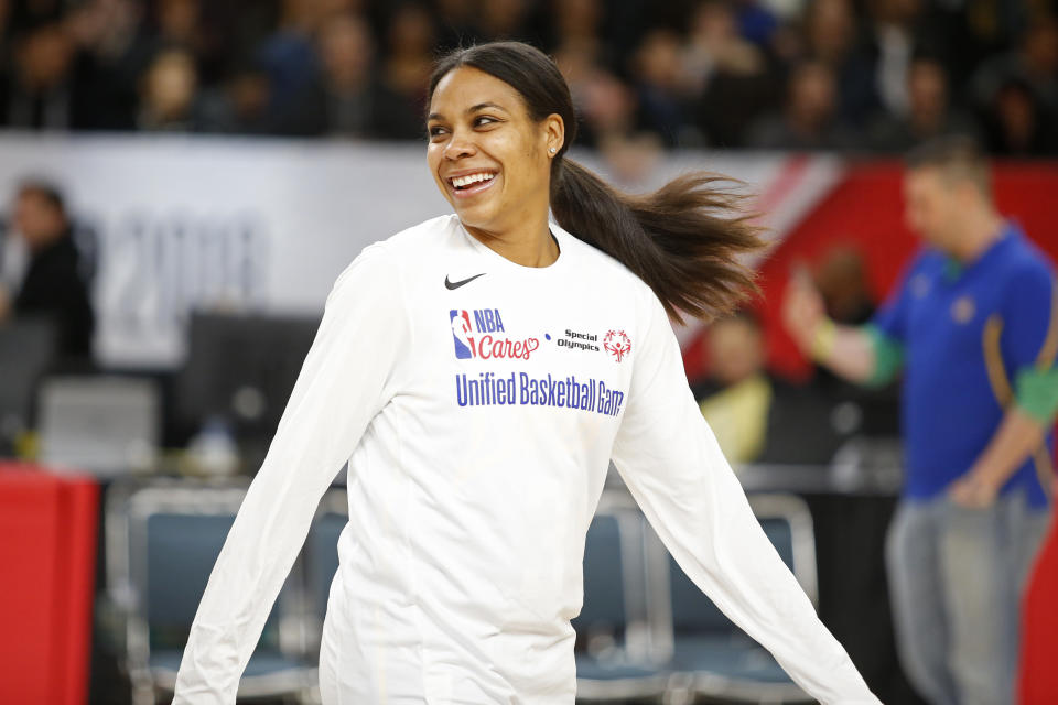 Lindsey Harding smiles before the NBA Cares Unified Basketball Game as part of 2018 NBA All-Star Weekend. The former Duke standout and No. 1 overall WNBA draft pick will reportedly join the Philadelphia 76ers as a full-time NBA scout. (Getty)