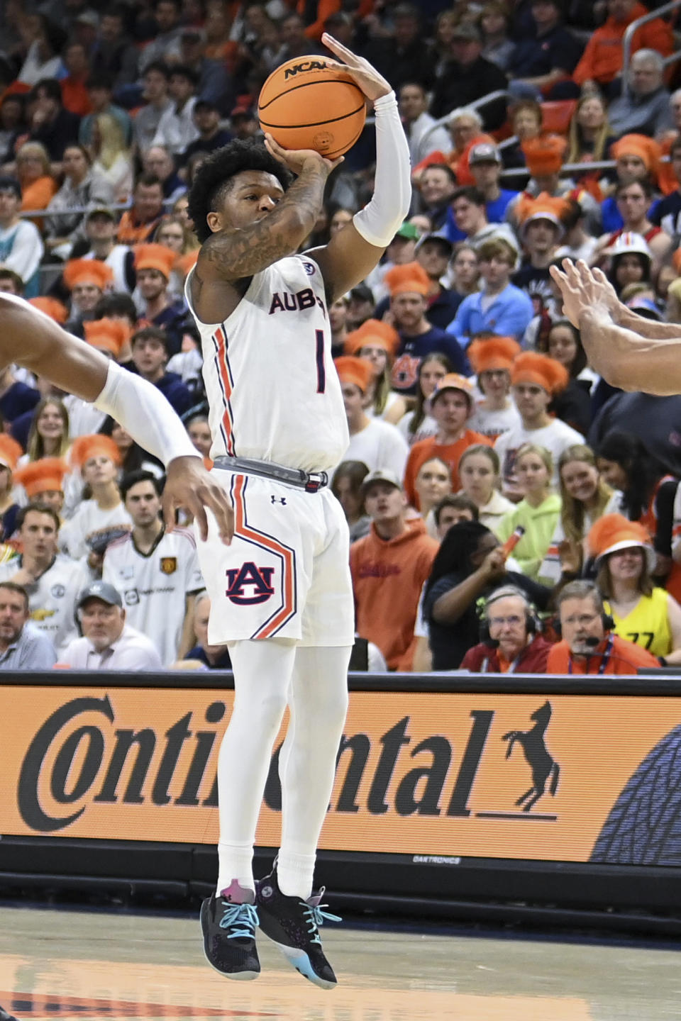 Auburn guard Wendell Green Jr. (1) shoots for three against Georgia during the first half of an NCAA college basketball game, Wednesday, Feb. 1, 2023, in Auburn, Ala. (AP Photo/Julie Bennett)