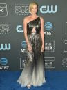 <p>Charlize Theron lució majestuosa en este diseño metalizado. Getty Images </p>